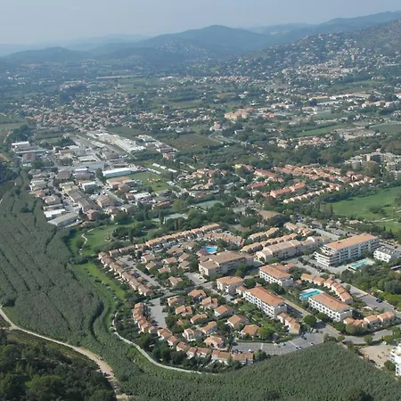 Lagrange Le Domaine D'azur Et Tahiti Park Apartmanhotel Le Lavandou